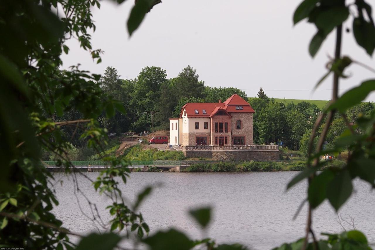 Hotel Plumlov Mostkovice Номер фото