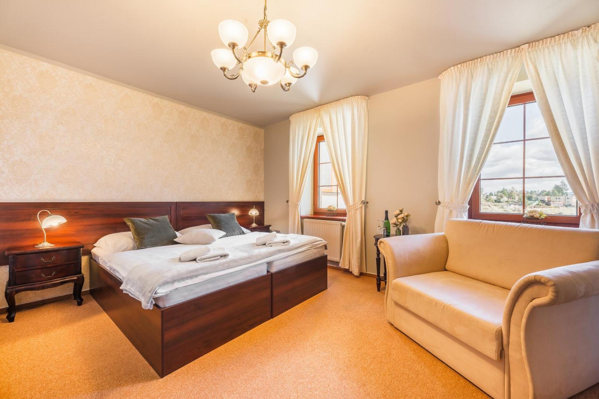 Hotel Plumlov Mostkovice Экстерьер фото