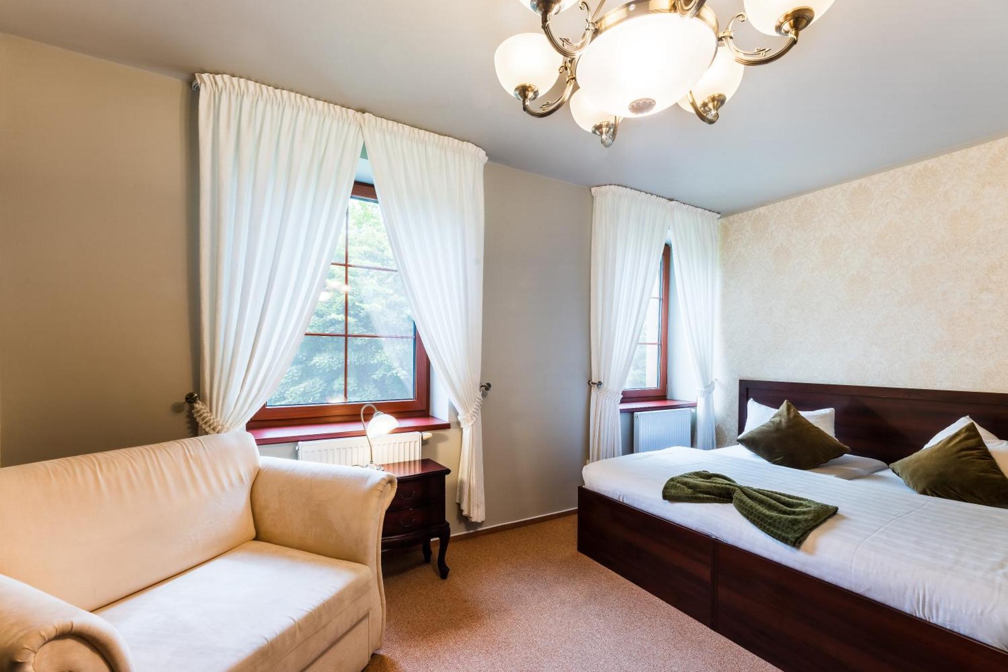 Hotel Plumlov Mostkovice Экстерьер фото