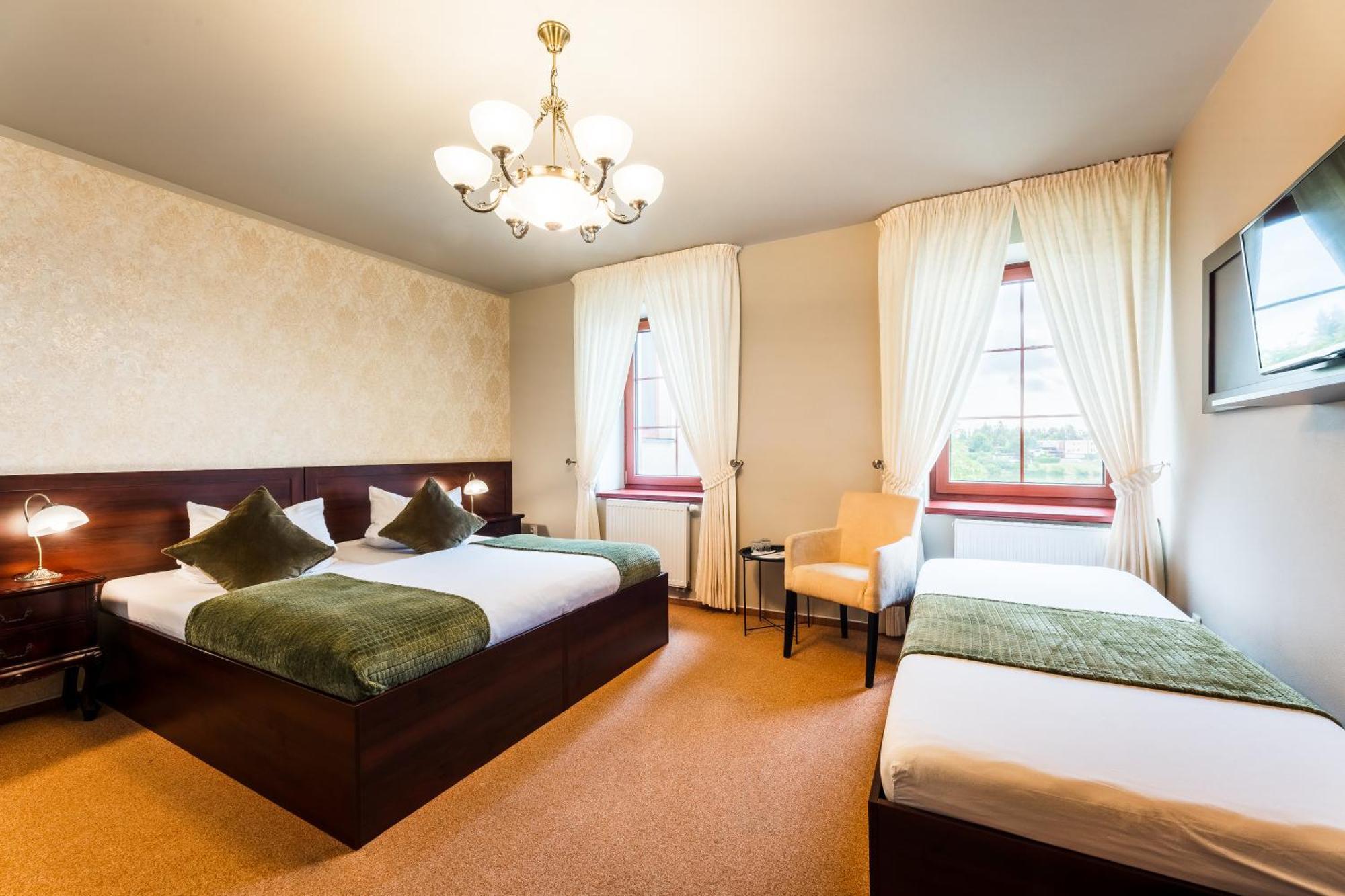 Hotel Plumlov Mostkovice Экстерьер фото